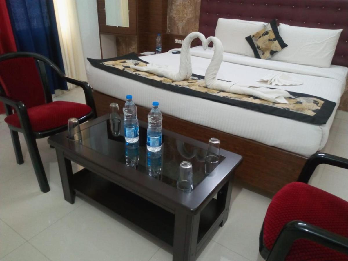 Hotel Wisdom Celebration Motihari Εξωτερικό φωτογραφία